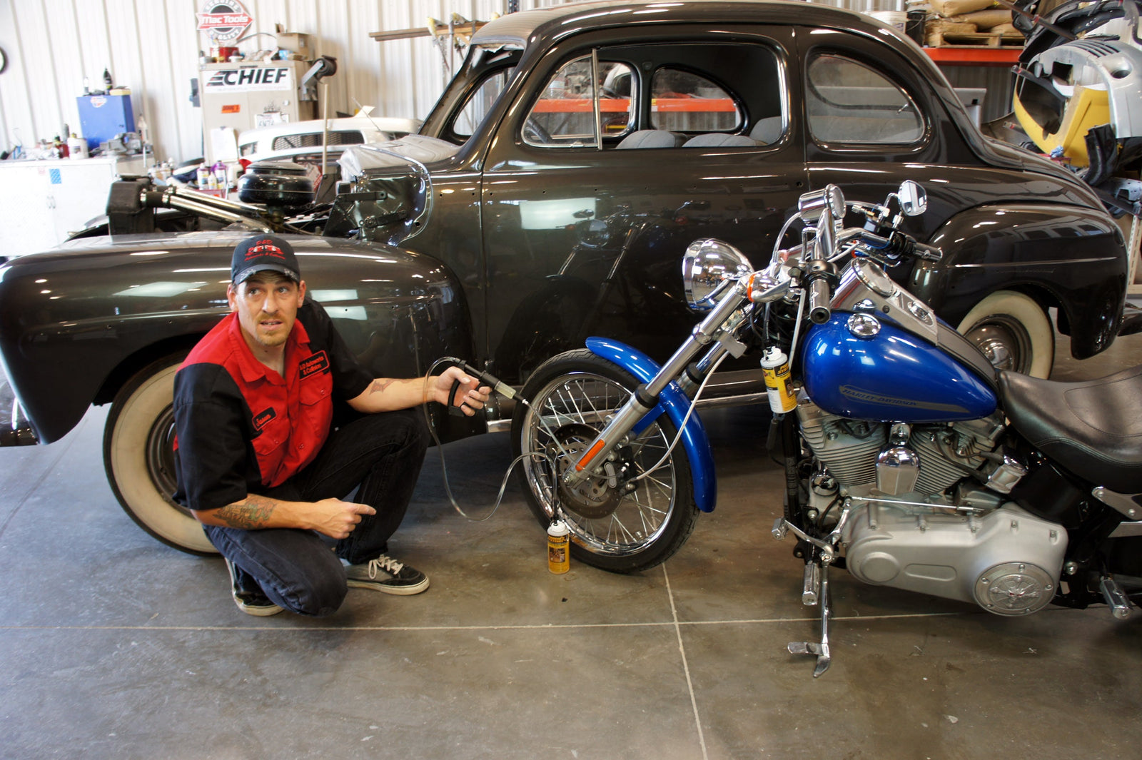 Hot rod garage image from Phoenix Systems prototype